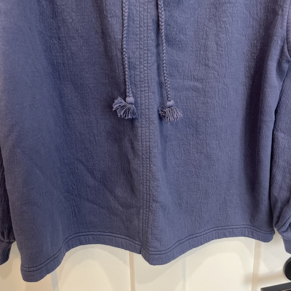 Aerie Textured Pullover Sweatshirt Women's Blue V-Neck Pom Pom Tassel‎ Sz Small - Picture 6 of 11